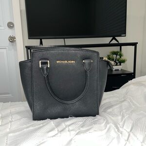 Black Michael Kors handbag